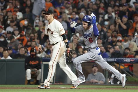Giants and Dodgers meet with series tied 1-1